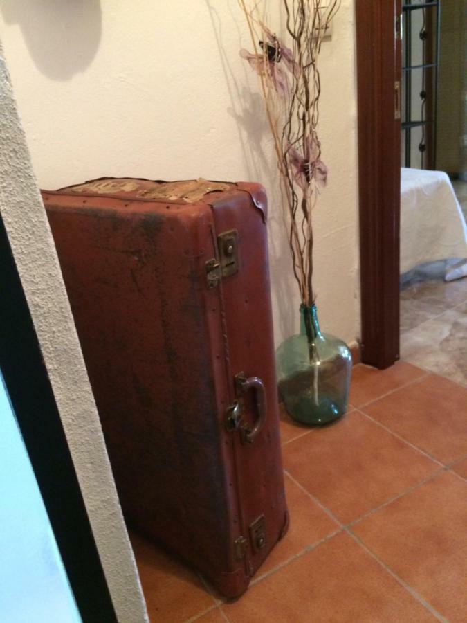 La Casita Santa Barbara Guest House Macastre ภายนอก รูปภาพ