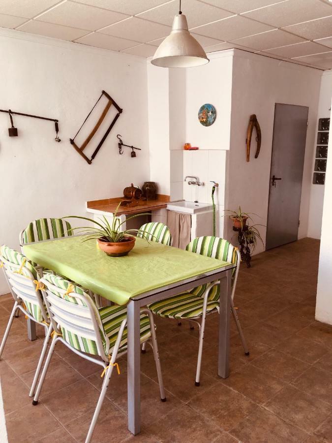 La Casita Santa Barbara Guest House Macastre ภายนอก รูปภาพ