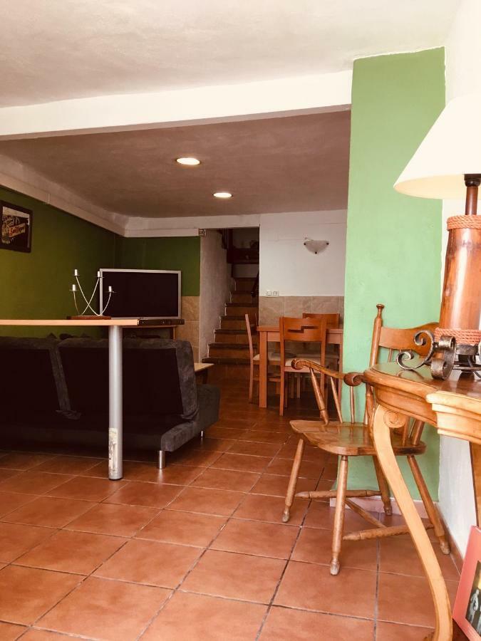 La Casita Santa Barbara Guest House Macastre ภายนอก รูปภาพ